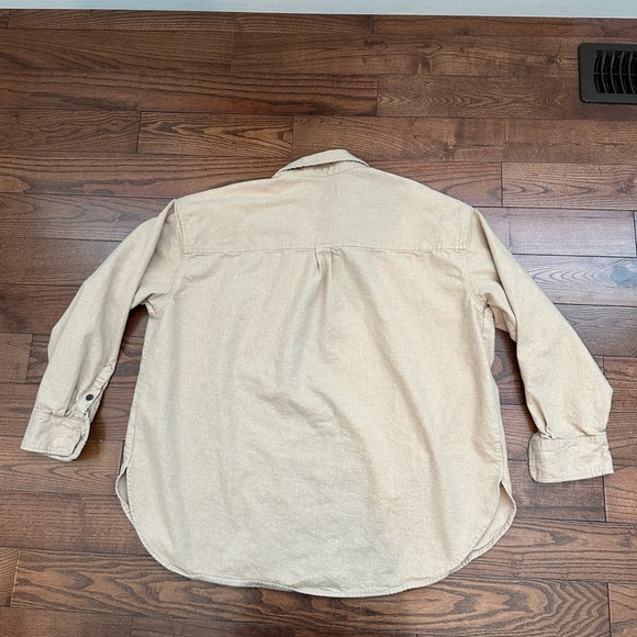 Universal Threads Oversized Fit Button Down Shirt - Picture 10 of 10